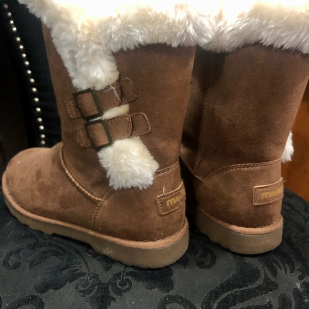 🚨SOLD🚨 Makalu Side Buckle Fur Lined Boots